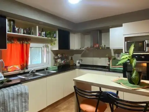 VENTA CASA 3 DORM. PILETA/QUINCHO SAN NICOLAS CBA