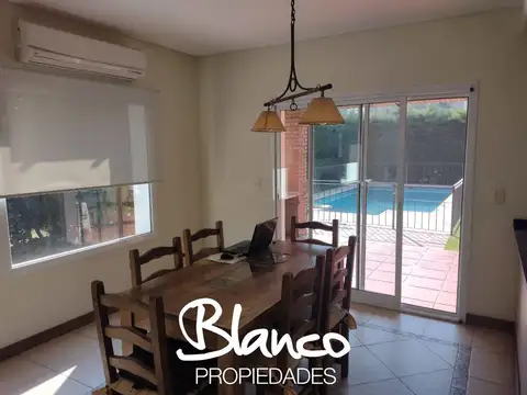 Casa en Alquiler Temporal con 2 cocheras