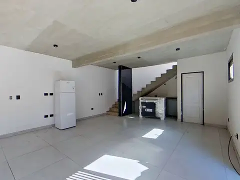 Depto Tipo Casa en Venta con 2 cocheras