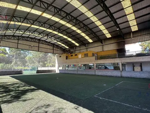 J. M. Campos  al 2400