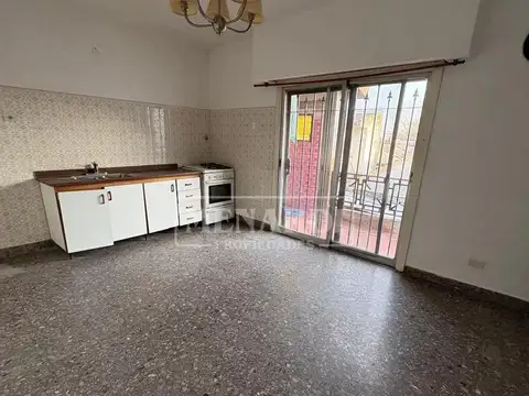 Depto Tipo Casa en Alquiler en Villa Ballester, $ 620.000