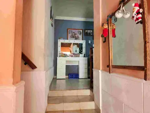 Calle Luis Giles e/ Sansiñena y Gandulla 2700