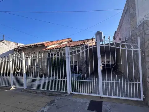 20 e/ 75 y 76 2100, Piso 0