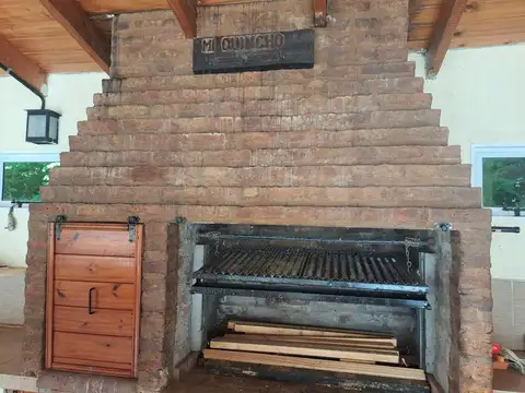 VENTA CASA 4 AMBIENTES BARRIO CERRADO LAS ACACIAS LA REJA