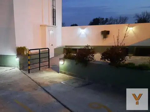 Depto Tipo Casa en Alquiler en Garin, $ 400.000