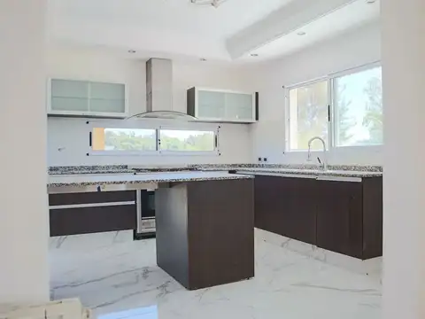 VENTA CASA 4 AMBIENTES BARRIO LA MAGDALENA