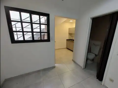 Depto Tipo Casa en Alquiler de 2 ambientes