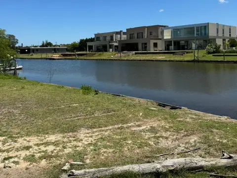 Terreno en Venta en Laguna Grande, USD 209.000