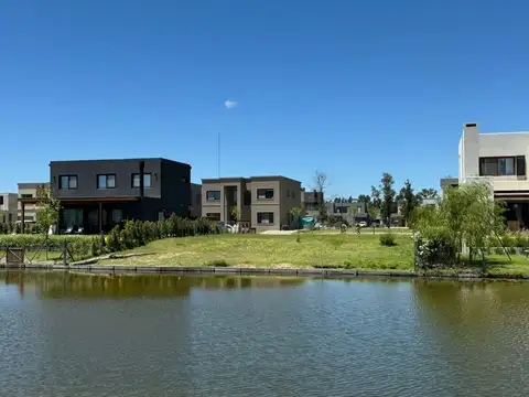 Lote a la Laguna - Laguna Grande, Villanueva