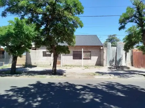 Casa en obra gruesa 3 dormitorios en Ciudad – Calle Italia – USD 55.000