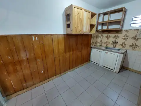 Depto Tipo Casa en Alquiler 50 años