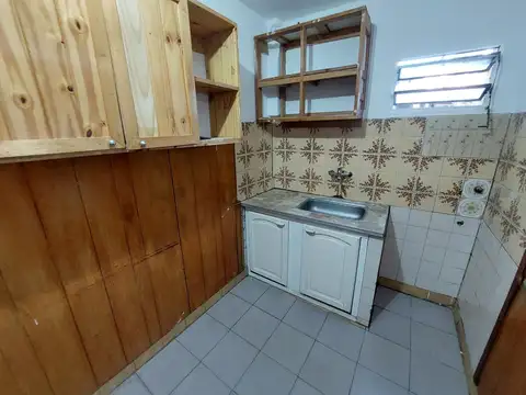 Depto Tipo Casa en Alquiler en Villa Ballester, $ 280.000