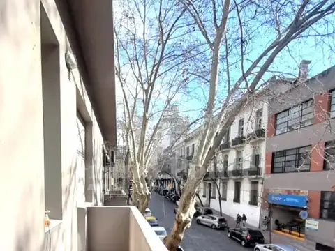Oficina 3 Ambientes con Balcon, Patio y Terraza