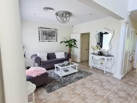 Casa en Venta al Oeste