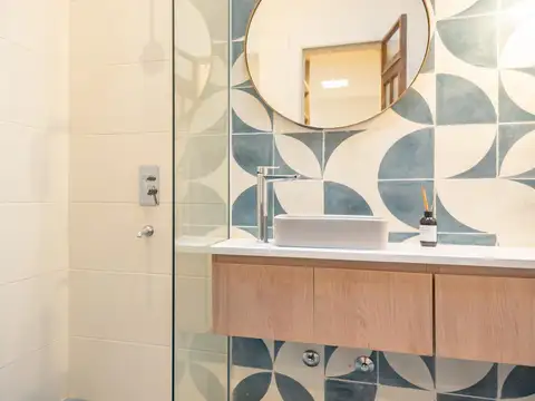Casa 4 ambientes con 2 baños