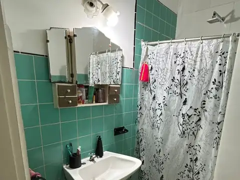 Casa 5 ambientes con 1 baño