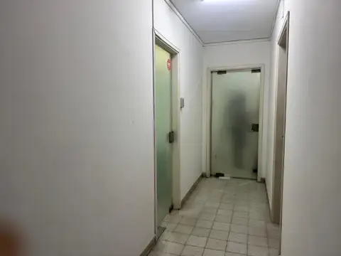 Oficina 3 ambientes con 2 baños