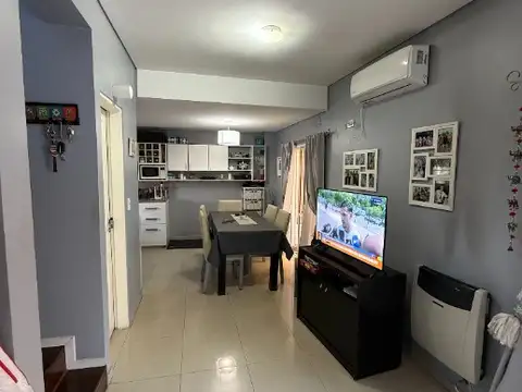 Casa 3 ambientes con 2 baños