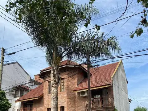 Glm. Casa Triplex Venta De 4 Ambientes - San Migue