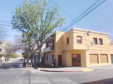 IMPORTANTE CASA EN ALQUILER ZONA CÉNTRICA! - Vicente Lopez y Pje Zorrilla