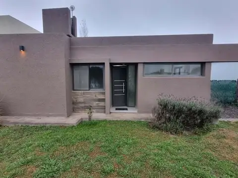 VENTA CASA 3 DORMITORIOS VILLA CATALINA ESCRITURA