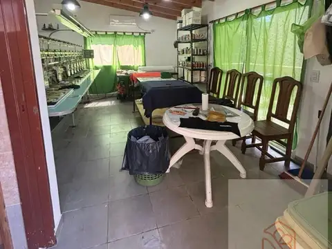Depto Tipo Casa 4 ambientes con 2 baños