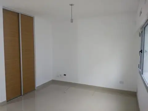 Departamento en Alquiler en Ramos Mejia, $ 350.000