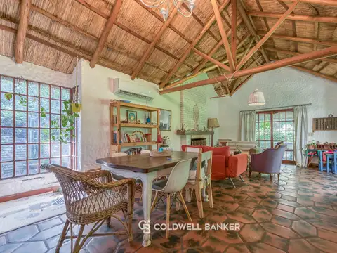 Casa 3 ambientes con 2 baños