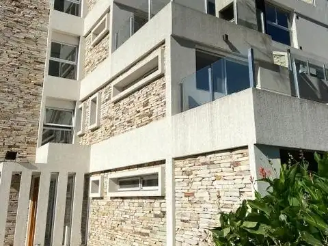 LA VIEJA ESTACION - Monoambiente con gran balcón terraza y cochera