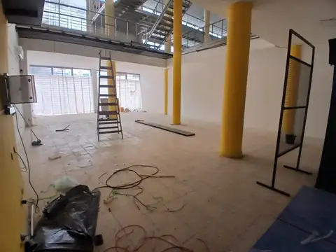 Alquiler | Local Comercial | 150 m² | Capitán Bermúdez | Barrio Centro