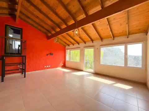 VENTA CASA TANDIL - JARDIN y QUINCHO