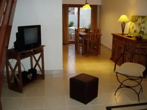 Depto Tipo Casa en Venta en Miramar, USD 135.000