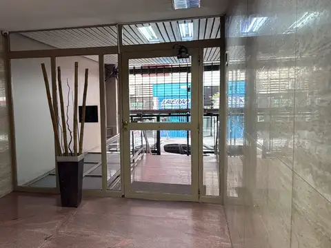 VENTA piso de oficinas- RECOLETA- con baño y cocina