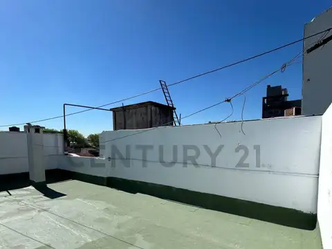 Venta ph 2 ambientes c terraza, Valentin Alsina