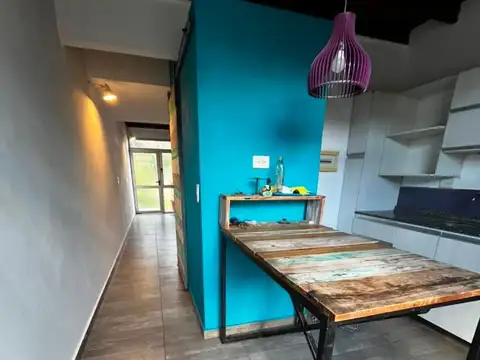 Casa en Alquiler con 2 cocheras
