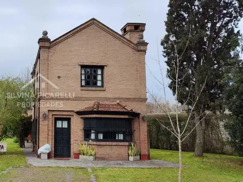 Casa Chalet  en Venta en Barrio Parque Sakura, Exaltación de la Cruz, G.B.A. Zona Norte