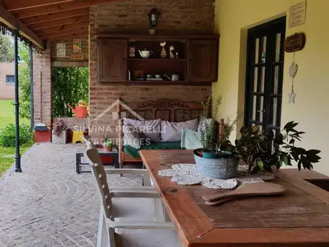 Casa 3 ambientes con 2 baños