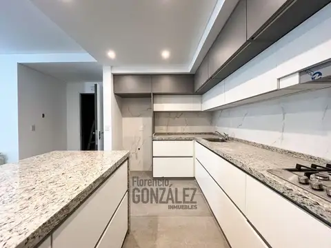 SEMIPISOS DE 2, 3 y 4  AMBIENTES + 2 COCHERAS.