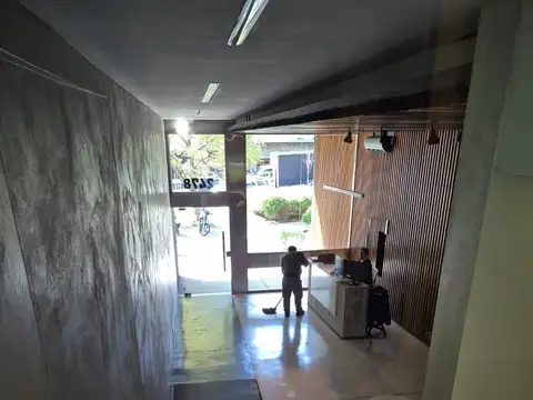 Hombelrg 2400, Piso 1