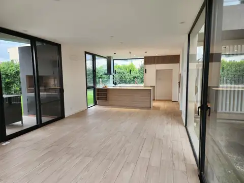 Casa en Venta en Ayres Plaza, La Lonja, Pilar, GBA Norte - 6 Ambientes