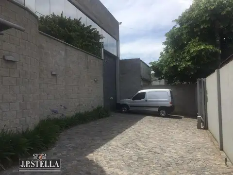 Galpon en Venta en Castelar Sur, USD 780.000