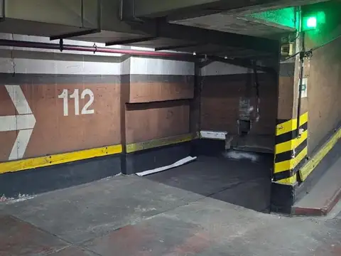 Venta de Cochera en Excelente lugar zona de Teatros.