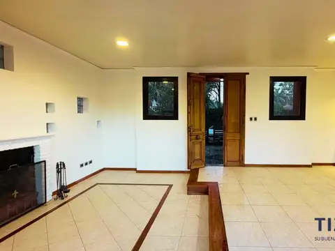 Casa en Alquiler en Club El Carmen, USD 1.600