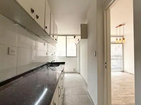 Juan Manuel de Rosas 1365 , Piso 1