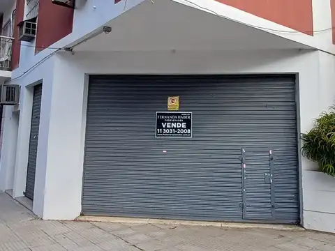 Local comercial en venta en esquina en Av. Suarez al 1300 Barracas CABA