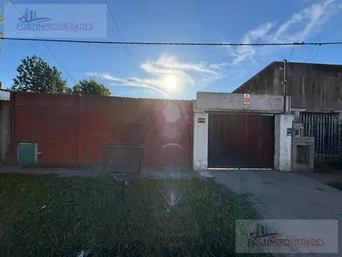 Casa 5 ambientes con 1 baño