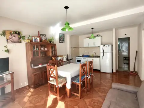 Departamento de 3 ambientes P.B interno, gas natural!