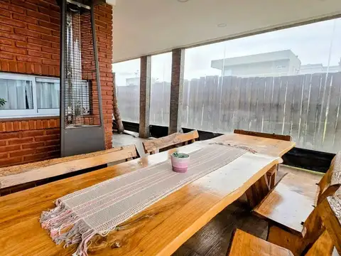 Casa 4 ambientes con 3 baños