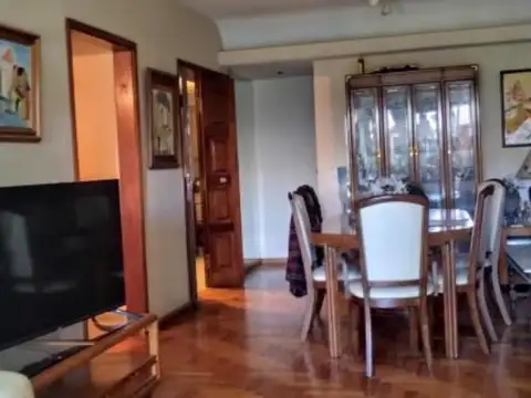 Departamento en Venta con 2 cocheras