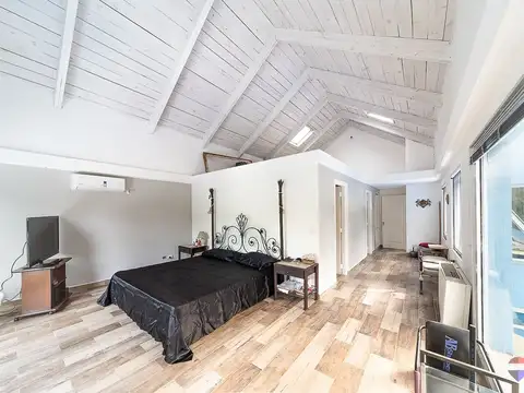 VENTA CASA 9 AMB ADELANTO 200.000 + CUOTAS NAUTICO